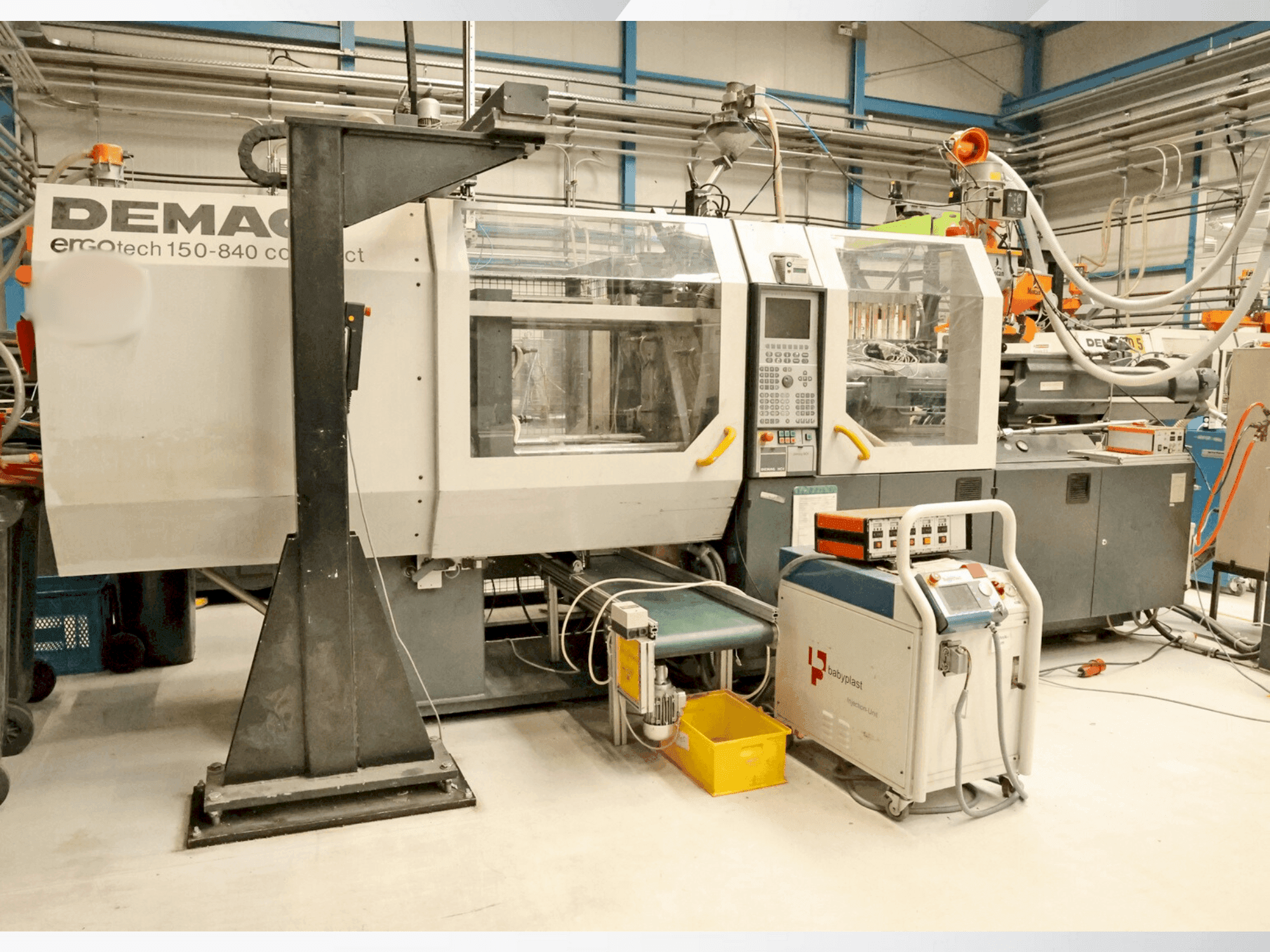 Front view of DEMAG Ergotech 150-849 NC 4 compact  machine