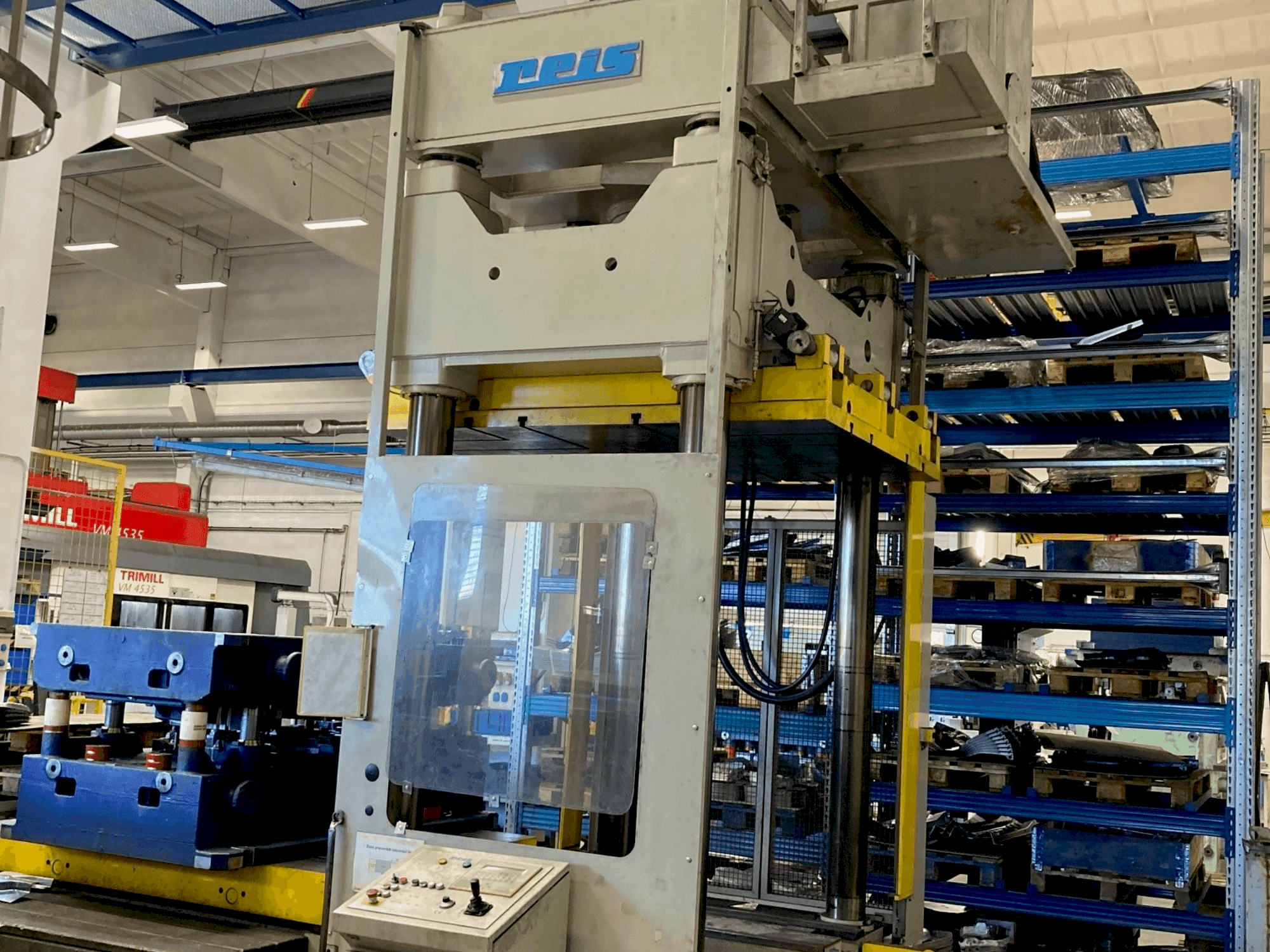 Front view of Reis TUS 160-200  machine