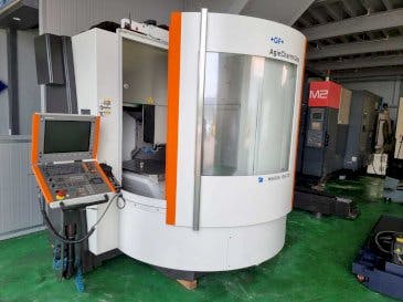 Front view of GF AgieCharmilles Mikron HSM 700  machine