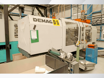 Front view of DEMAG Ergotech 110-430 NC 4 compact  machine