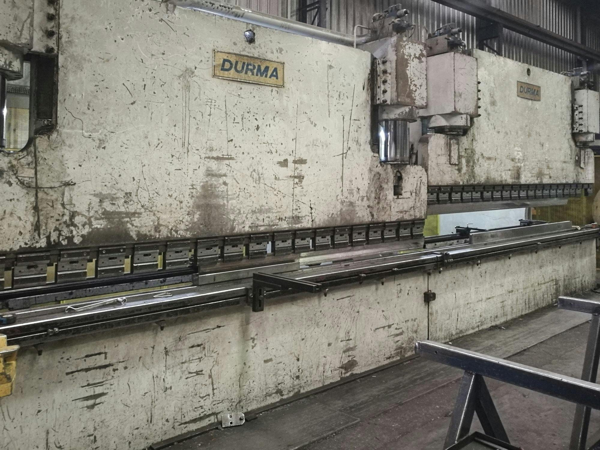 Left view of DURMA CNC T HAP 40400 Machine