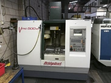 Right view of Bridgeport VMC 500 XP Machine