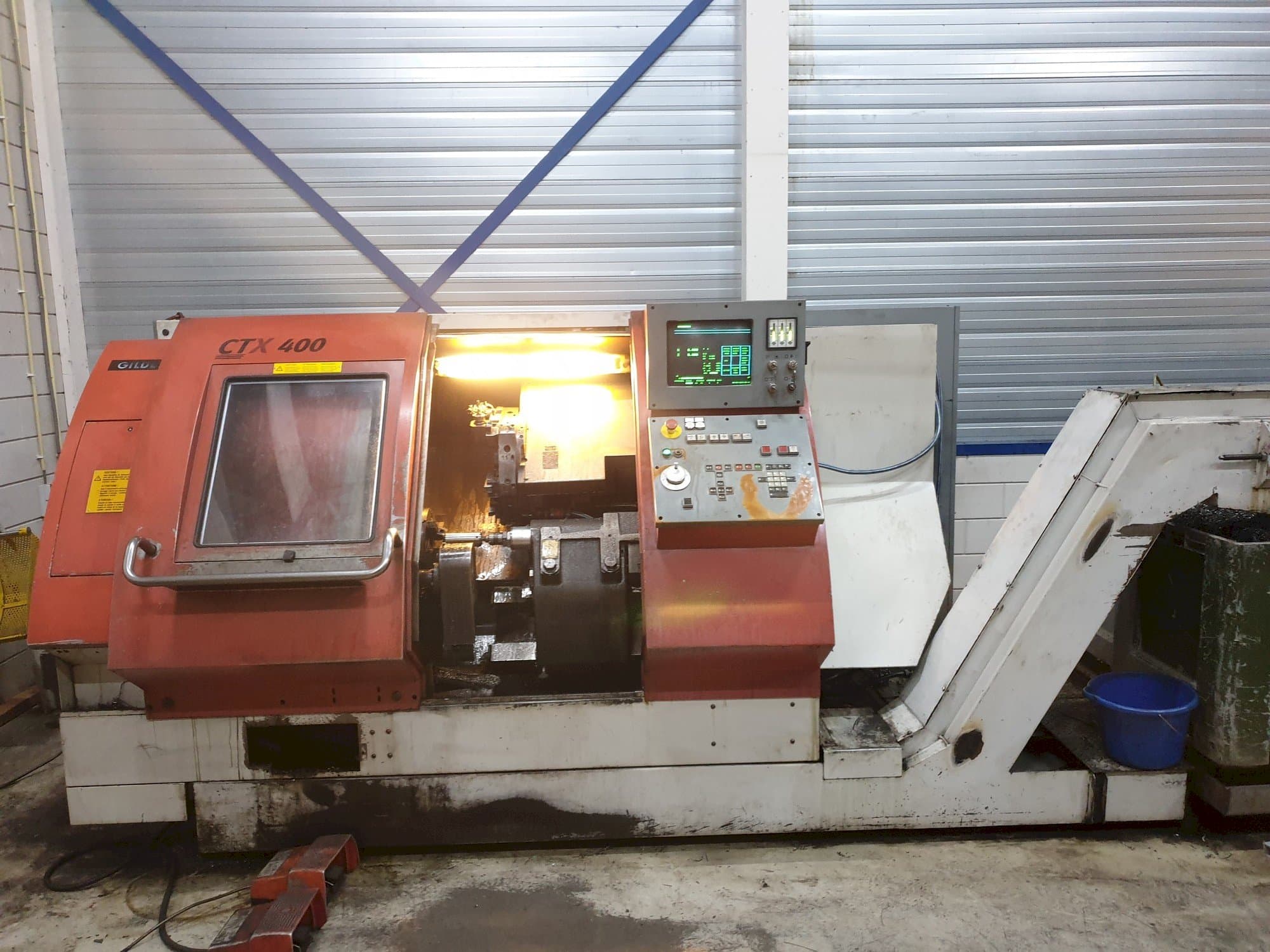 Front view of Gildemeister CTX 400 machine