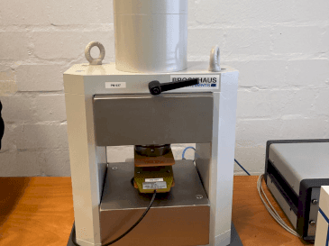 Front view of BROCKHAUS HG200 D  machine